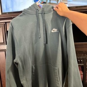 Nike men’s hoodie